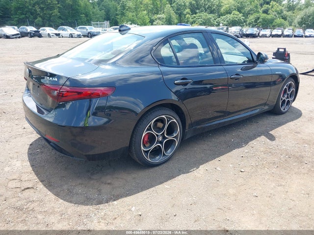 2023 Alfa Romeo Giulia Veloce Awd მანქანა იყიდება აუქციონზე, vin: ZARFANBN5P7674360, აუქციონის ნომერი: 45688015