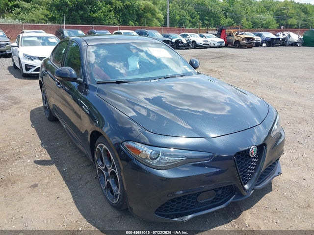 2023 Alfa Romeo Giulia Veloce Awd მანქანა იყიდება აუქციონზე, vin: ZARFANBN5P7674360, აუქციონის ნომერი: 45688015