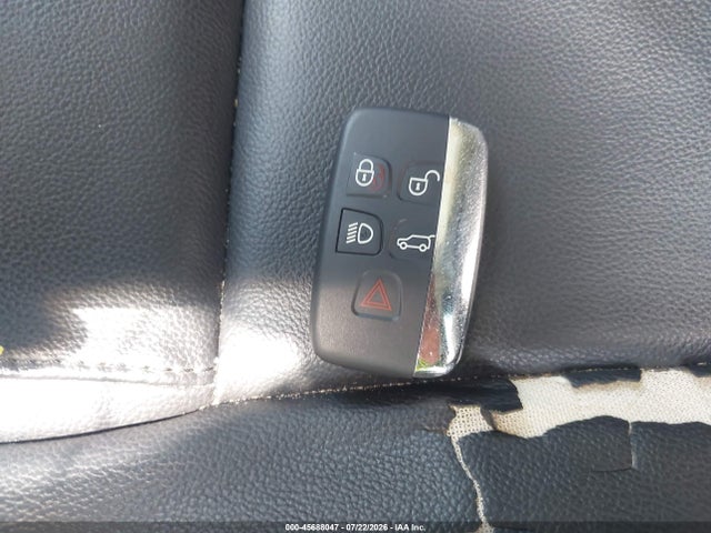 45688047 :رقم المزاد ، SAJAD4BG1HA947520 vin ، 2017 Jaguar Xe 25t Premium مزاد بيع