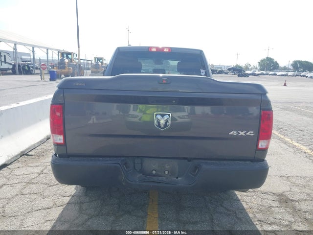 2018 Ram 1500 Tradesman  4x4 6'4 Box მანქანა იყიდება აუქციონზე, vin: 1C6RR7FT6JS306575, აუქციონის ნომერი: 45688086