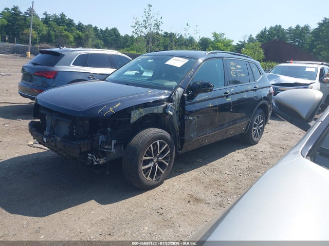 3VV3B7AXXLM033070 Volkswagen Tiguan 2.0t Se/2.0t Se R-line Black/2.0t Sel