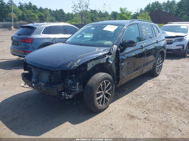 3VV3B7AXXLM033070 Volkswagen Tiguan 2.0t Se/2.0t Se R-line Black/2.0t Sel