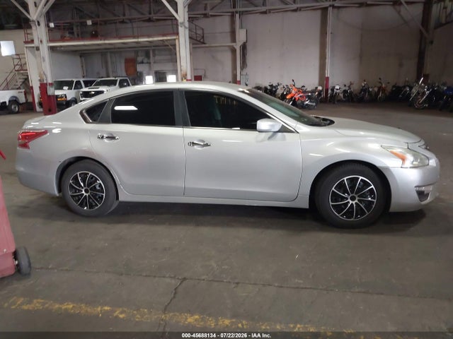 2013 Nissan Altima 2.5 მანქანა იყიდება აუქციონზე, vin: 1N4AL3AP4DN502758, აუქციონის ნომერი: 45688134