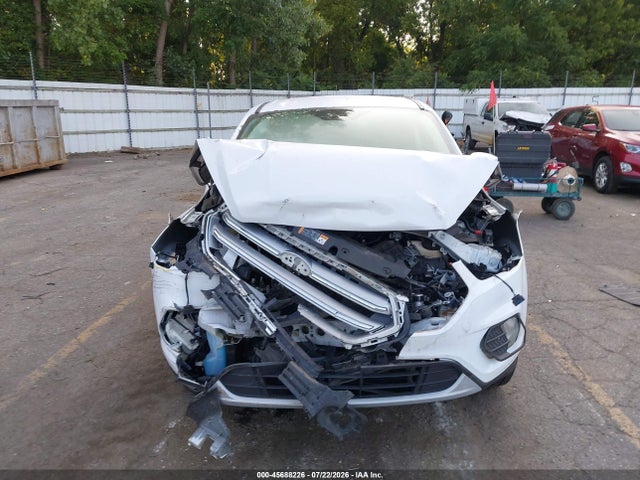 45688226 :رقم المزاد ، 1FMCU0GD3HUB03827 vin ، 2017 Ford Escape Se مزاد بيع