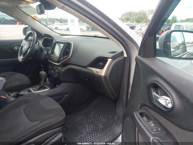 Auction sale of the 2015 Jeep Cherokee Latitude, vin: 1C4PJMCS0FW577813, lot number: 45688271