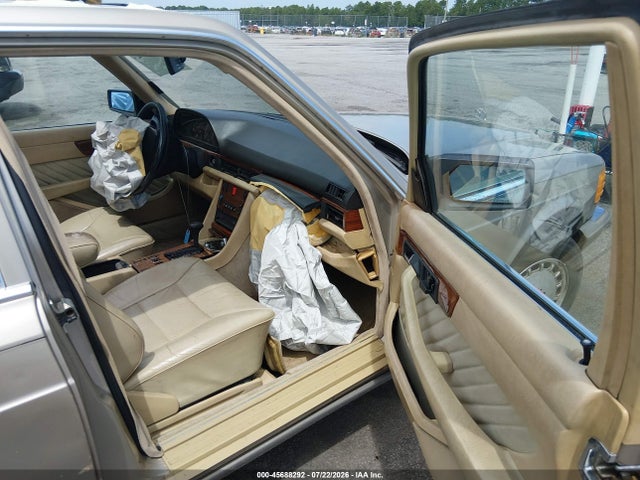 Продажа на аукционе авто 1991 Mercedes-benz 300 Sel, vin: WDBCA25EXMA603837, номер лота: 45688292
