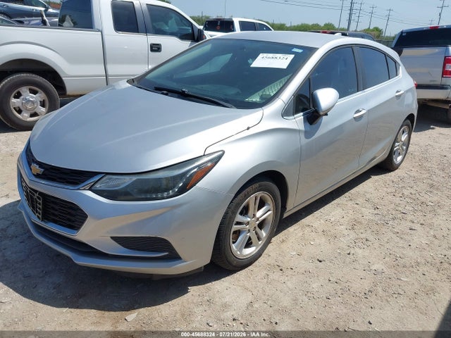 Chevrolet Cruze Lt Auto 2018 3G1BE6SMXJS531030 Image 2