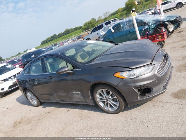 45688435 :رقم المزاد ، 3FA6P0LU5KR242019 vin ، 2019 Ford Fusion Hybrid Se مزاد بيع