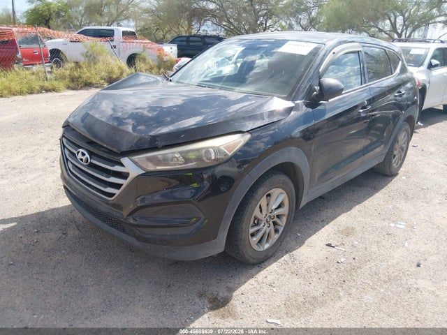 Hyundai TUCSON SE 2018 KM8J23A46JU634064 Image 2