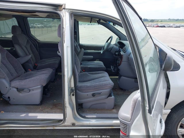 Продаж на аукціоні авто 2000 Dodge Caravan, vin: 1B4GP44G4YB542241, номер лоту: 45688445
