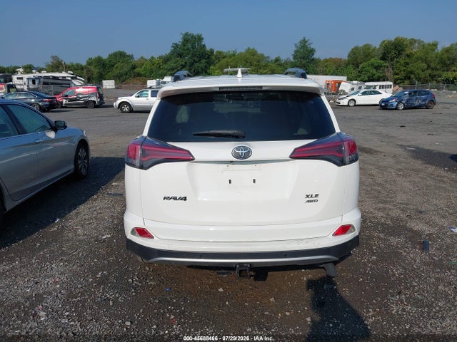 45688466 :رقم المزاد ، JTMRFREV9JJ232266 vin ، 2018 Toyota Rav4 Xle مزاد بيع