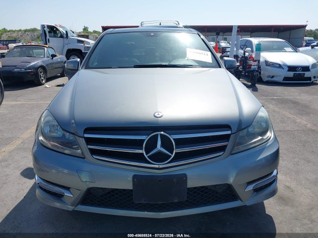 Продажа на аукционе авто 2014 Mercedes-benz C 350 Sport, vin: WDDGF5HB2ER310384, номер лота: 45688524