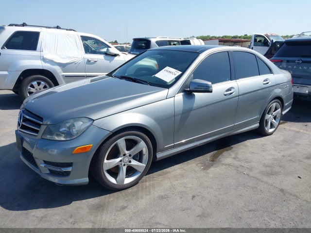 Продажа на аукционе авто 2014 Mercedes-benz C 350 Sport, vin: WDDGF5HB2ER310384, номер лота: 45688524