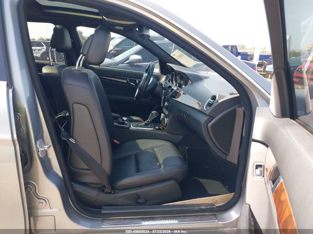 Продажа на аукционе авто 2014 Mercedes-benz C 350 Sport, vin: WDDGF5HB2ER310384, номер лота: 45688524