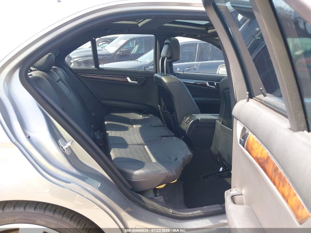 Продажа на аукционе авто 2014 Mercedes-benz C 350 Sport, vin: WDDGF5HB2ER310384, номер лота: 45688524