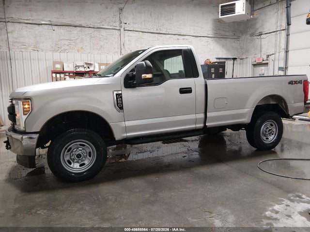1FTBF2B69JEC84074 Ford F-250 Xl