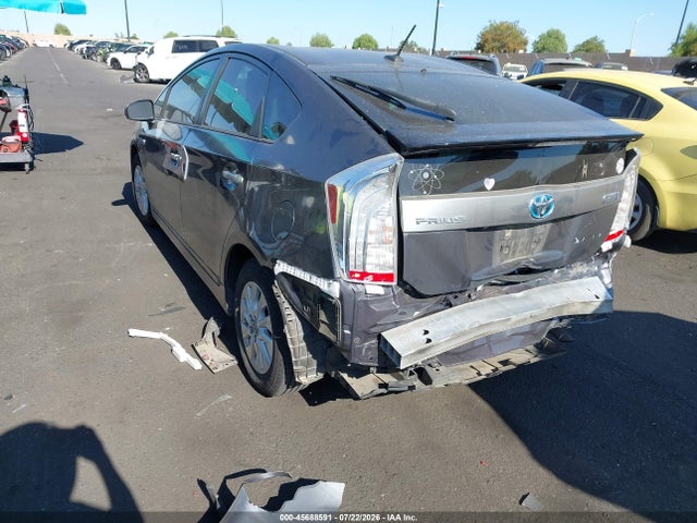 Toyota PRIUS PLUG-IN 2014 JTDKN3DP4E3061604 Image 3