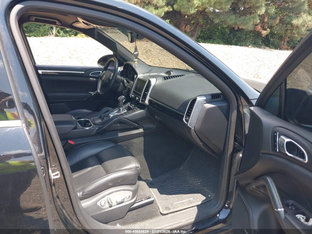 45688628 :رقم المزاد ، WP1AA2A24DLA06822 vin ، 2013 Porsche Cayenne مزاد بيع