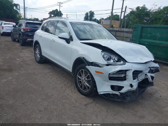 45688640 :رقم المزاد ، WP1AA2A22GKA37013 vin ، 2016 Porsche Cayenne مزاد بيع