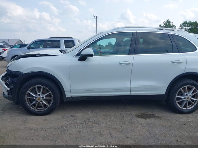 45688640 :رقم المزاد ، WP1AA2A22GKA37013 vin ، 2016 Porsche Cayenne مزاد بيع