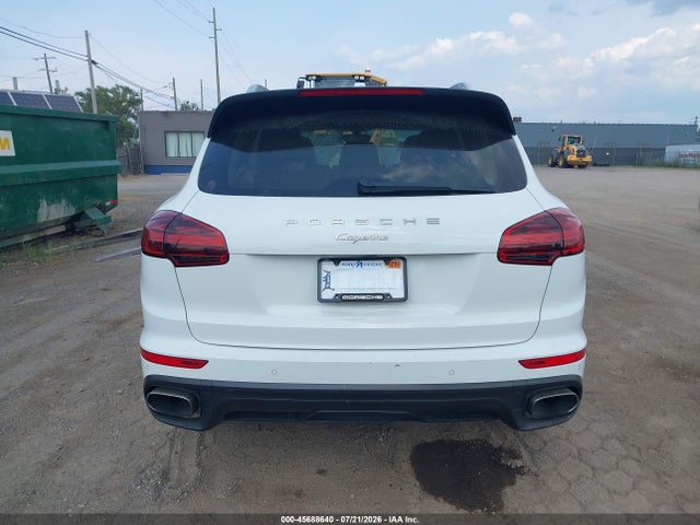 45688640 :رقم المزاد ، WP1AA2A22GKA37013 vin ، 2016 Porsche Cayenne مزاد بيع