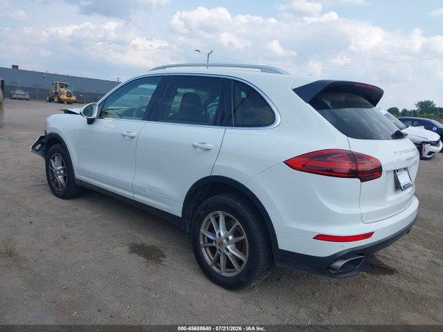 45688640 :رقم المزاد ، WP1AA2A22GKA37013 vin ، 2016 Porsche Cayenne مزاد بيع