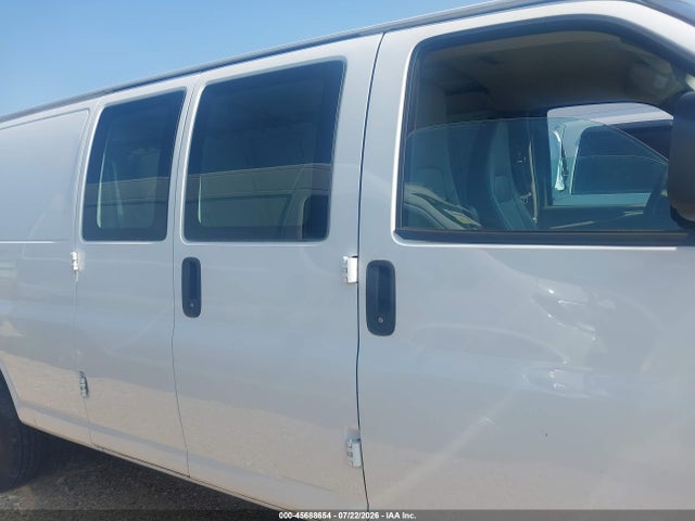 Chevrolet Express 3500 Work Van 2015 1GCZGUCG0F1283697 Image 13