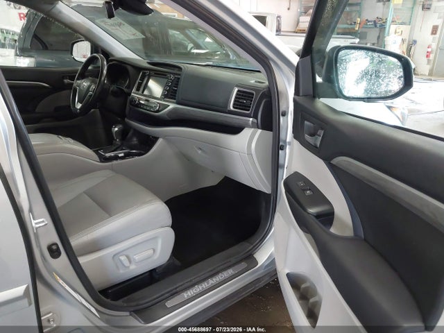 45688697 :رقم المزاد ، 5TDDGRFH7HS028269 vin ، 2017 Toyota Highlander Hybrid Limited Platinum مزاد بيع