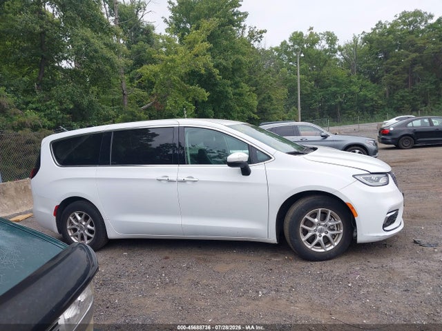 Продаж на аукціоні авто 2023 Chrysler Pacifica Touring L, vin: 2C4RC1BG0PR616229, номер лоту: 45688736
