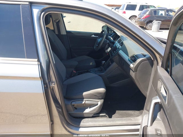 3VV1B7AX3KM181941 Volkswagen Tiguan 2.0t S