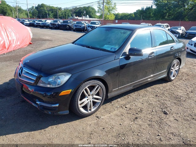 45688825 :رقم المزاد ، WDDGF8AB0DR284393 vin ، 2013 Mercedes-benz C 300 Sport 4matic مزاد بيع