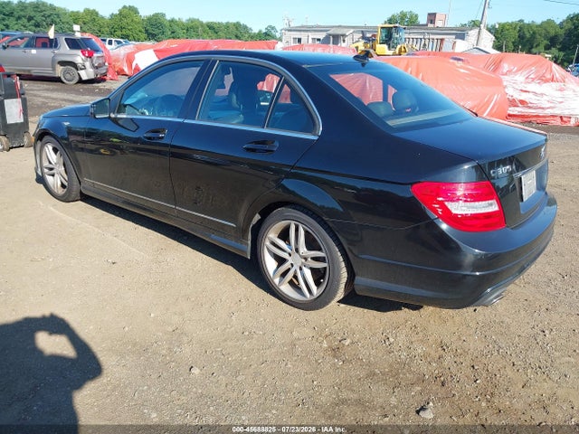 45688825 :رقم المزاد ، WDDGF8AB0DR284393 vin ، 2013 Mercedes-benz C 300 Sport 4matic مزاد بيع