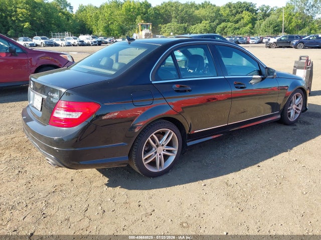 45688825 :رقم المزاد ، WDDGF8AB0DR284393 vin ، 2013 Mercedes-benz C 300 Sport 4matic مزاد بيع