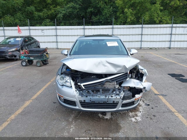2010 Volkswagen Passat Komfort მანქანა იყიდება აუქციონზე, vin: WVWJK7AN2AE076440, აუქციონის ნომერი: 45688829