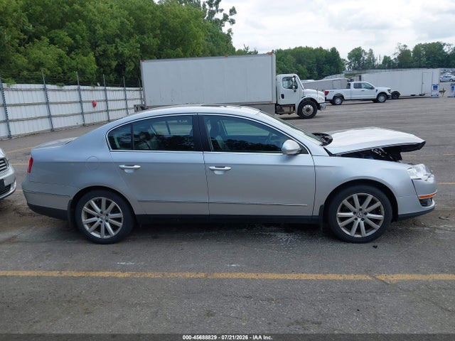 2010 Volkswagen Passat Komfort მანქანა იყიდება აუქციონზე, vin: WVWJK7AN2AE076440, აუქციონის ნომერი: 45688829