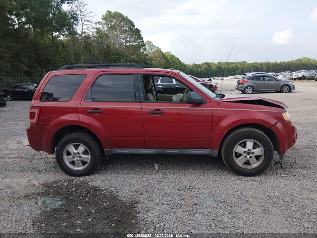 45688832 :رقم المزاد ، 1FMCU9D7XBKB35213 vin ، 2011 Ford Escape Xlt مزاد بيع