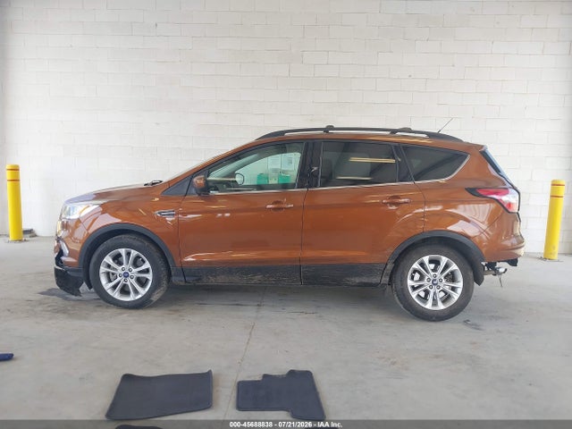 45688838 :رقم المزاد ، 1FMCU9G91HUD96045 vin ، 2017 Ford Escape Se مزاد بيع