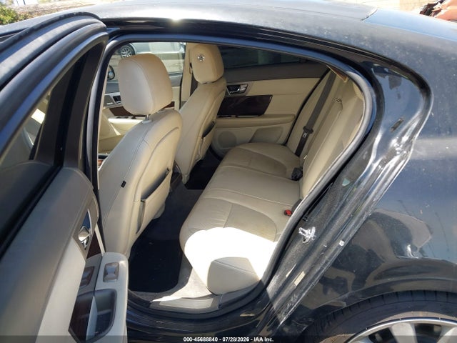 Продажа на аукционе авто 2010 Jaguar Xf Premium, vin: SAJWA0GB3ALR55682, номер лота: 45688840