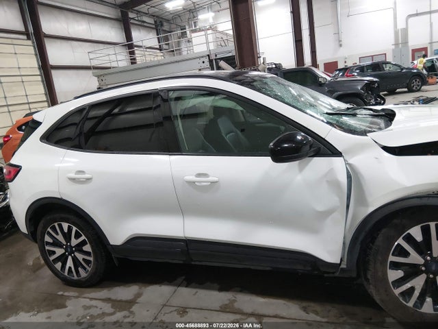 1FMCU9BZ6LUA63601 Ford Escape Se Sport Hybrid