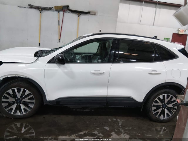1FMCU9BZ6LUA63601 Ford Escape Se Sport Hybrid