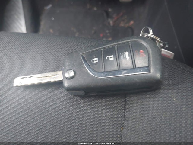 45688934 :رقم المزاد ، JTDEPRAE5LJ000848 vin ، 2020 Toyota Corolla Le مزاد بيع