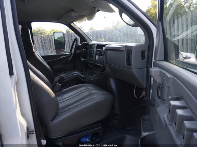 2006 Gmc Savana Cutaway G3500 მანქანა იყიდება აუქციონზე, vin: 1GDJG31V161904823, აუქციონის ნომერი: 45688940