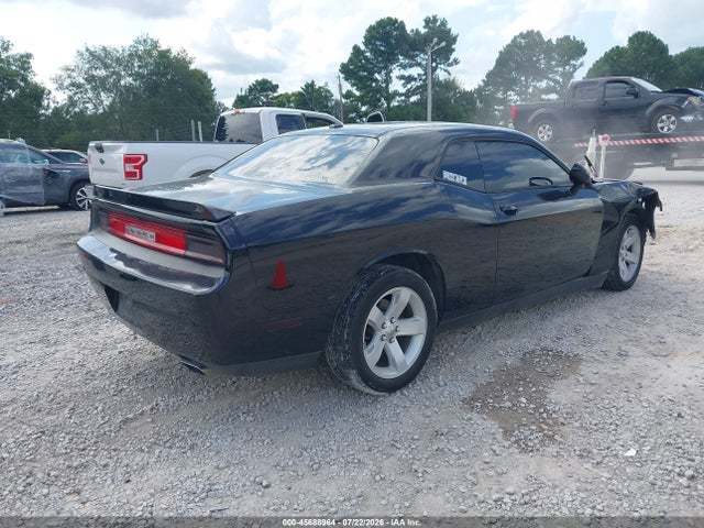 45688964 :رقم المزاد ، 2C3CDYAG0CH106223 vin ، 2012 Dodge Challenger Sxt مزاد بيع