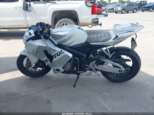 45688985 :رقم المزاد ، JH2PC37026M305845 vin ، 2006 Honda Cbr600 Rr مزاد بيع