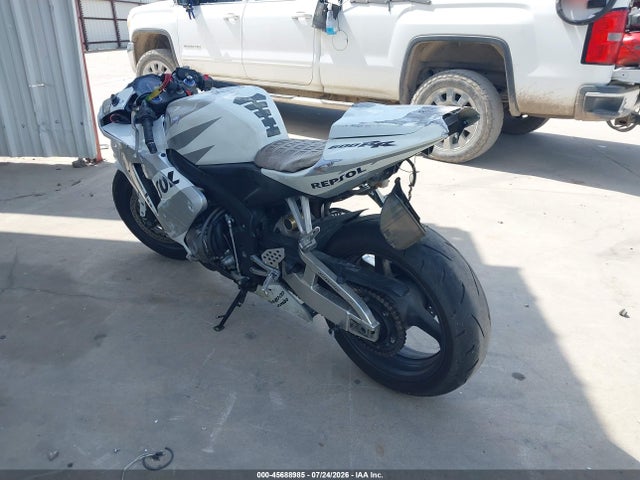 45688985 :رقم المزاد ، JH2PC37026M305845 vin ، 2006 Honda Cbr600 Rr مزاد بيع