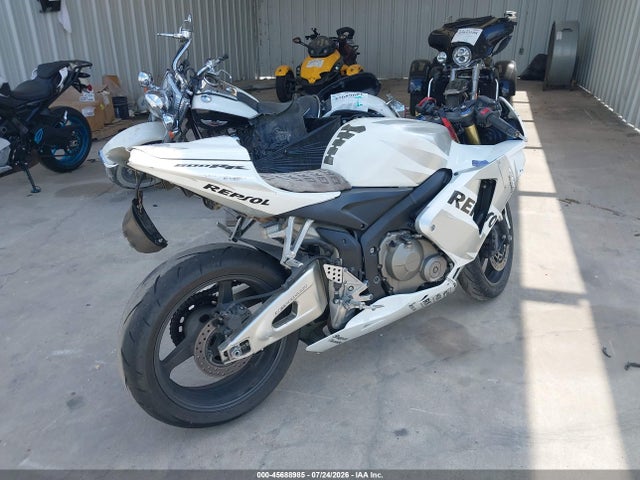 45688985 :رقم المزاد ، JH2PC37026M305845 vin ، 2006 Honda Cbr600 Rr مزاد بيع