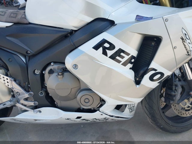 45688985 :رقم المزاد ، JH2PC37026M305845 vin ، 2006 Honda Cbr600 Rr مزاد بيع