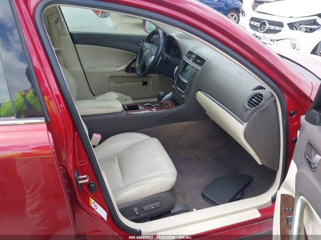 45689002 :رقم المزاد ، JTHBE5C25B5028319 vin ، 2011 Lexus Is 350 مزاد بيع