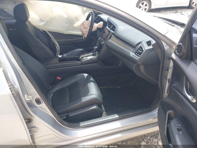 45689015 :رقم المزاد ، 2HGFC1F77JH641902 vin ، 2018 Honda Civic Ex-l مزاد بيع