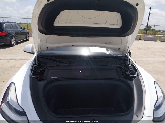 2023 Tesla Model Y Awd/long Range Dual Motor All-wheel Drive მანქანა იყიდება აუქციონზე, vin: 7SAYGDEE4PA119532, აუქციონის ნომერი: 45689079